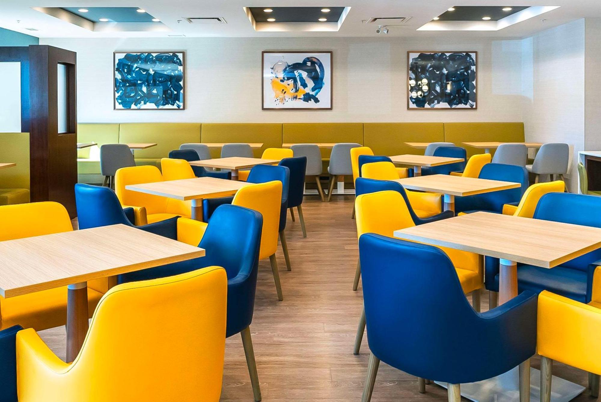 Comfort Suites קלונה מראה חיצוני תמונה