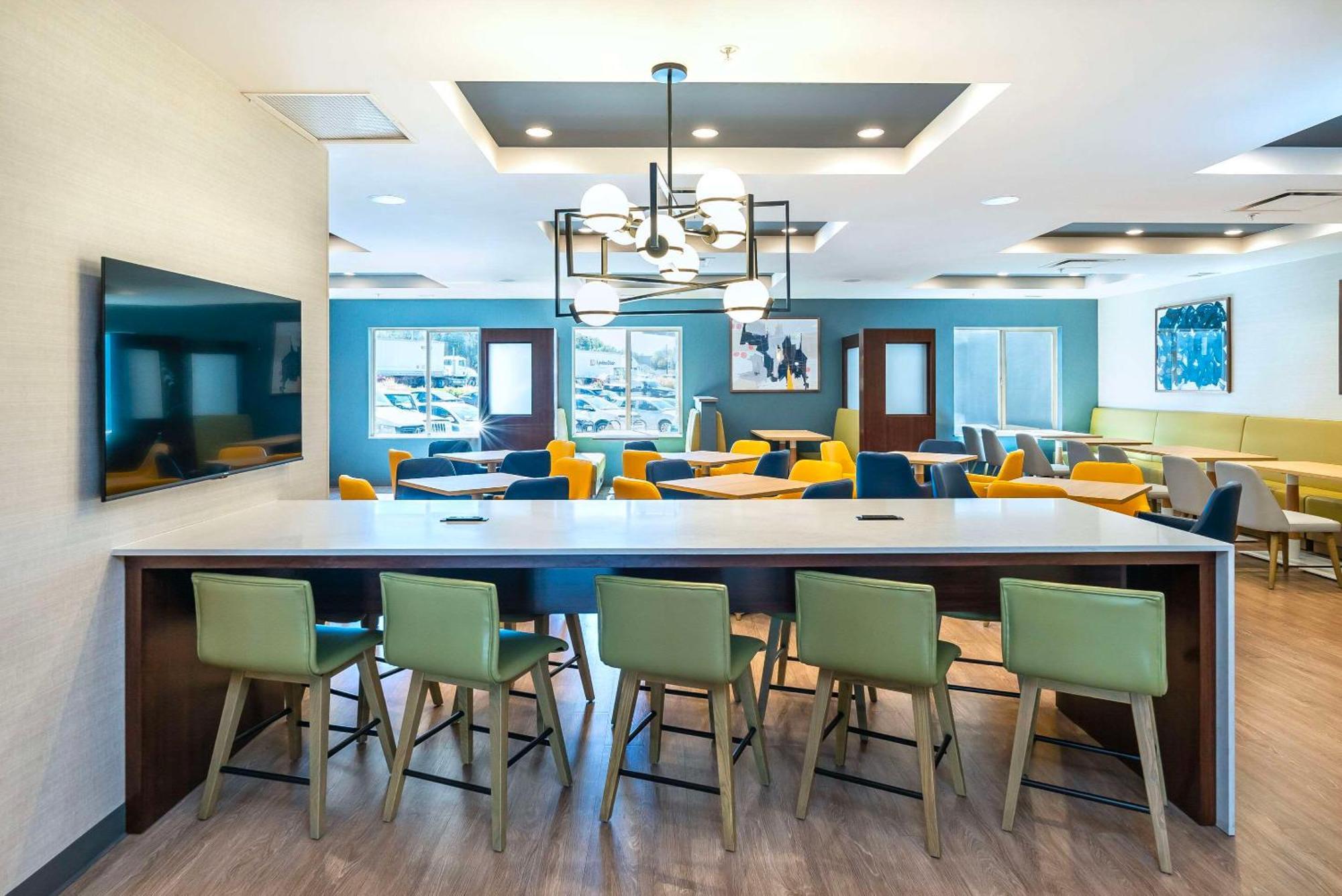 Comfort Suites קלונה מראה חיצוני תמונה