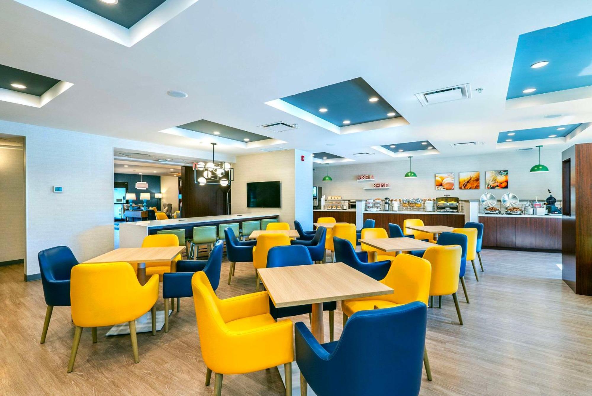 Comfort Suites קלונה מראה חיצוני תמונה