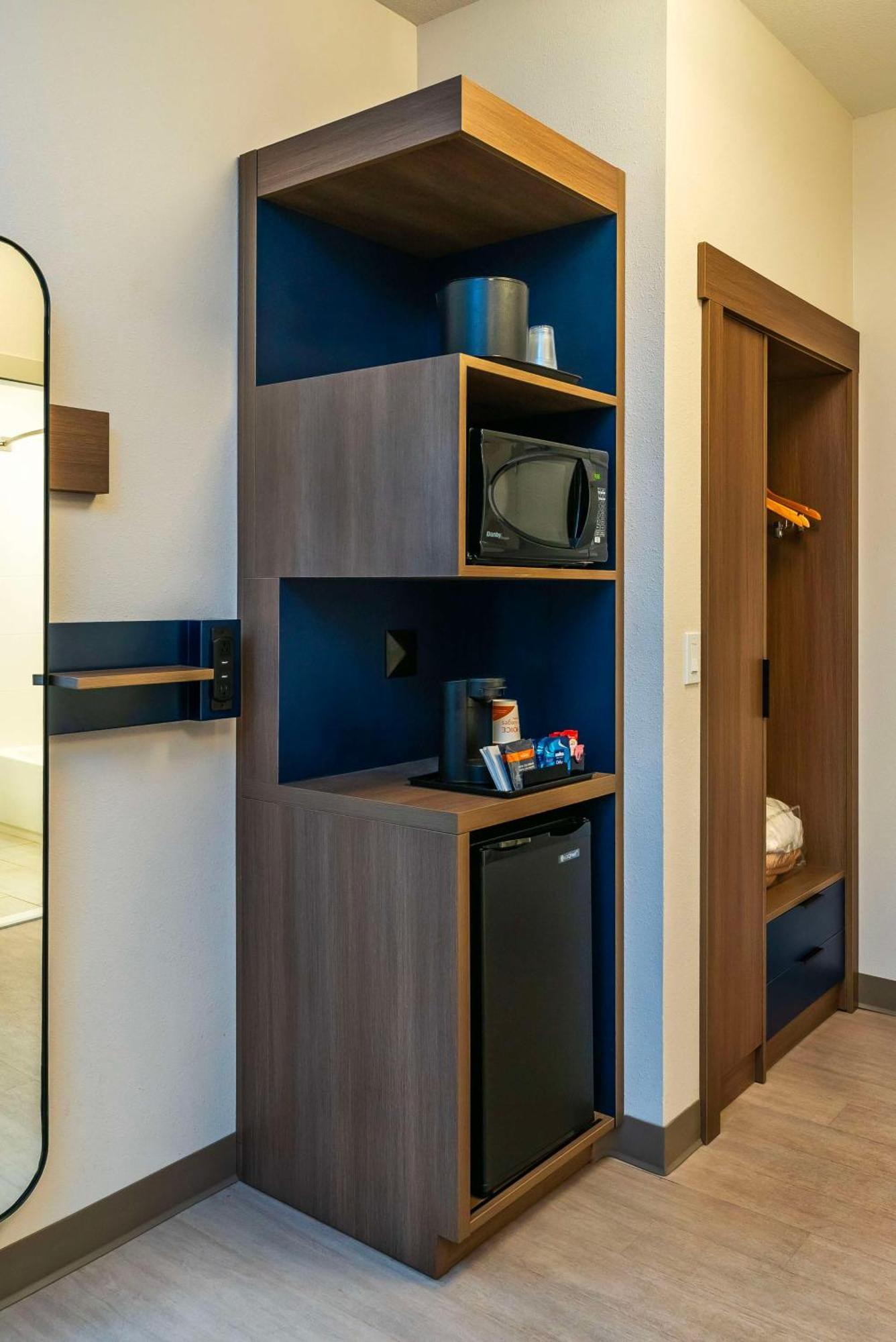 Comfort Suites קלונה מראה חיצוני תמונה